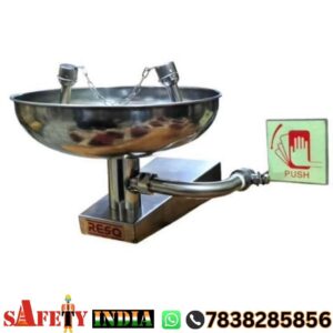 Wall mounted stainless steel emergency eye wash station SS304 push operated dual nozzle industrial safety eye wash unit for chemical laboratory use